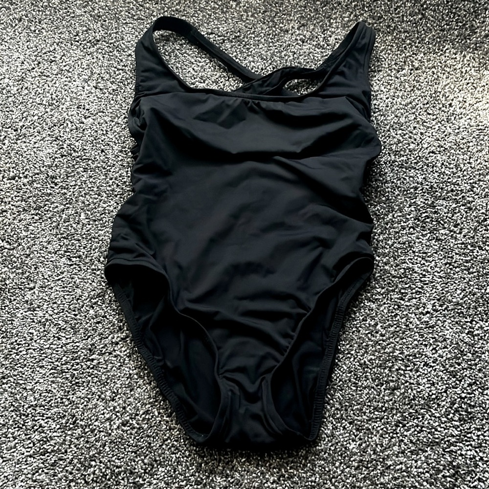 Calvin Klein 1 pc Swimsuit- hi leg tank style with cross strap back Sz 8